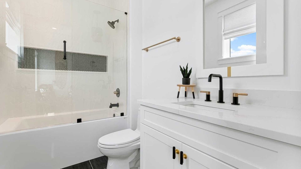 Photo of Bathroom in Silver Sands