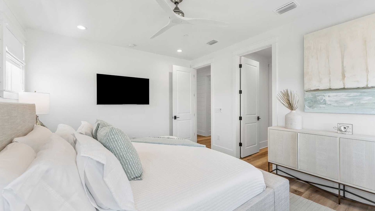Photo of Bedroom in Silver Sands