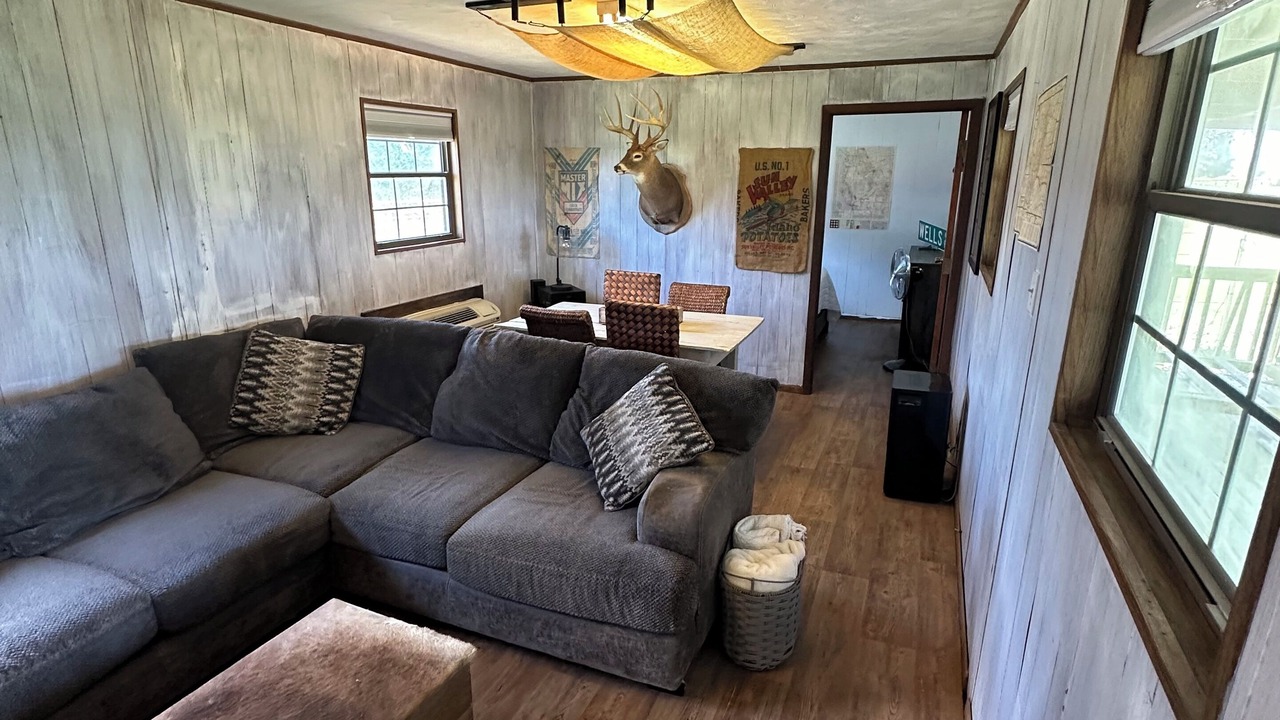 Photo of Livingroom in Sneads