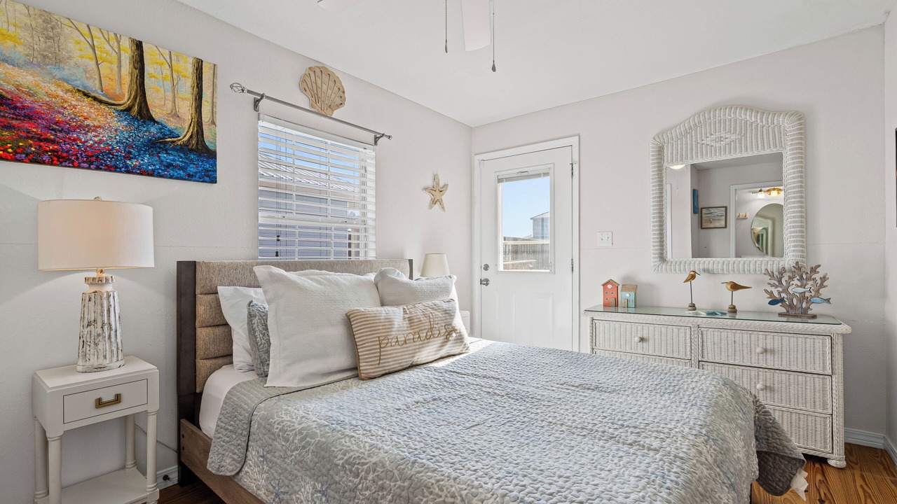 Photo of Bedroom in Silver Cay