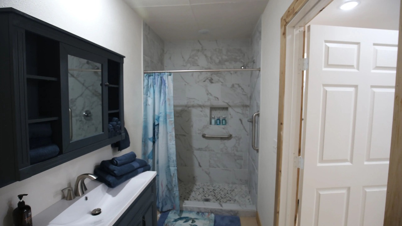 Photo of Bathroom in Sabine Pass