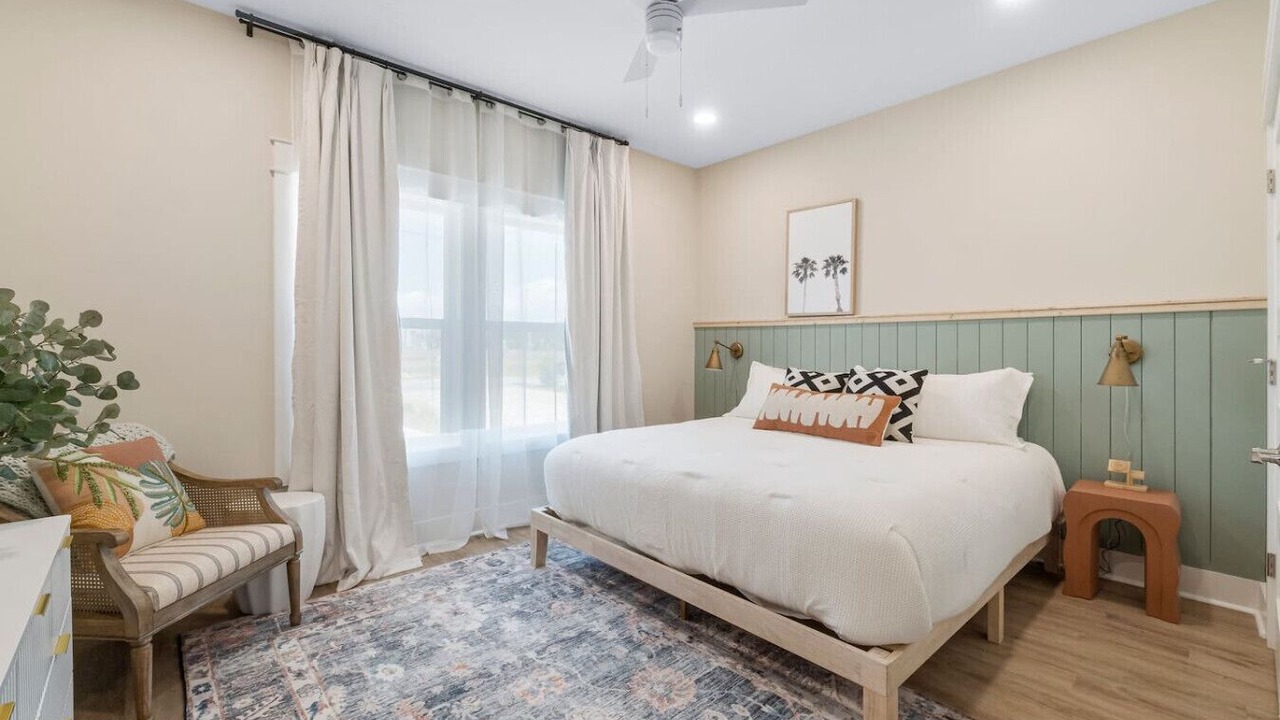 Photo of Bedroom in Laguna Beach