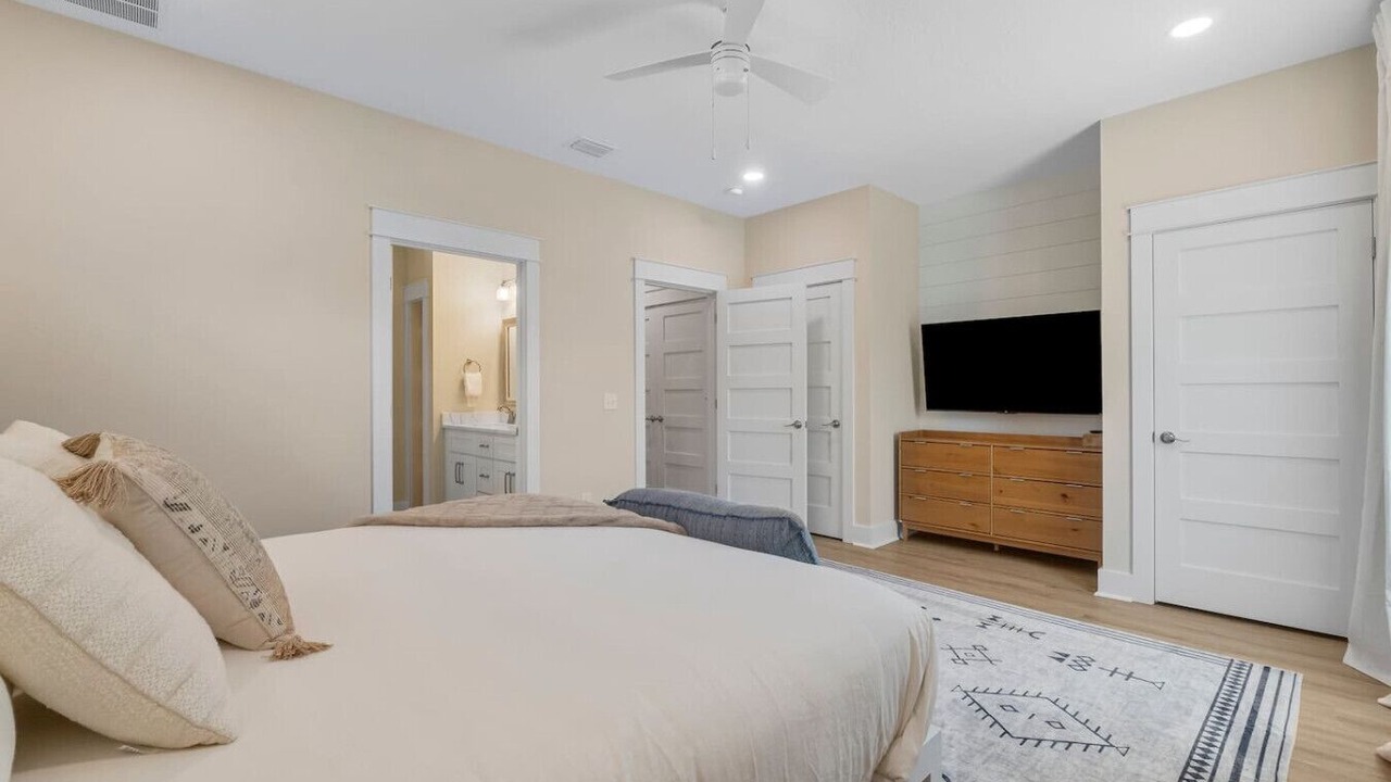 Photo of Bedroom in Laguna Beach
