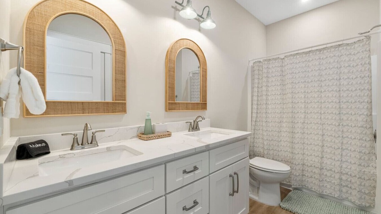 Photo of Bathroom in Laguna Beach