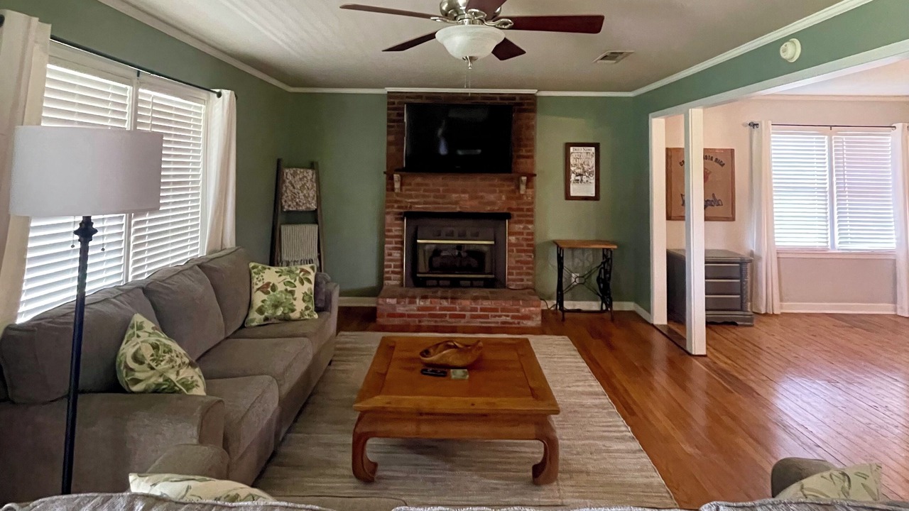 Photo of Livingroom in Starkville