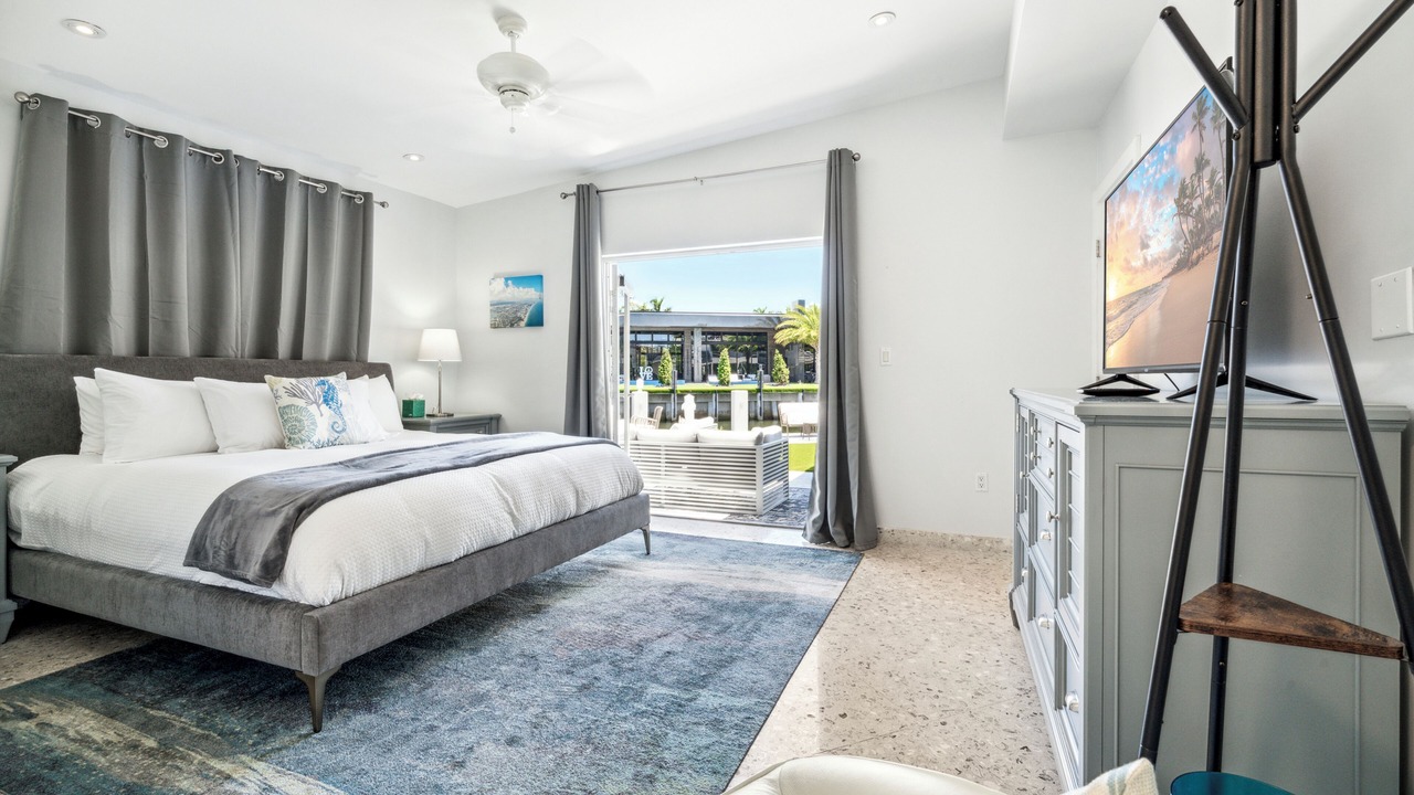 Photo of Bedroom in Seven Isles