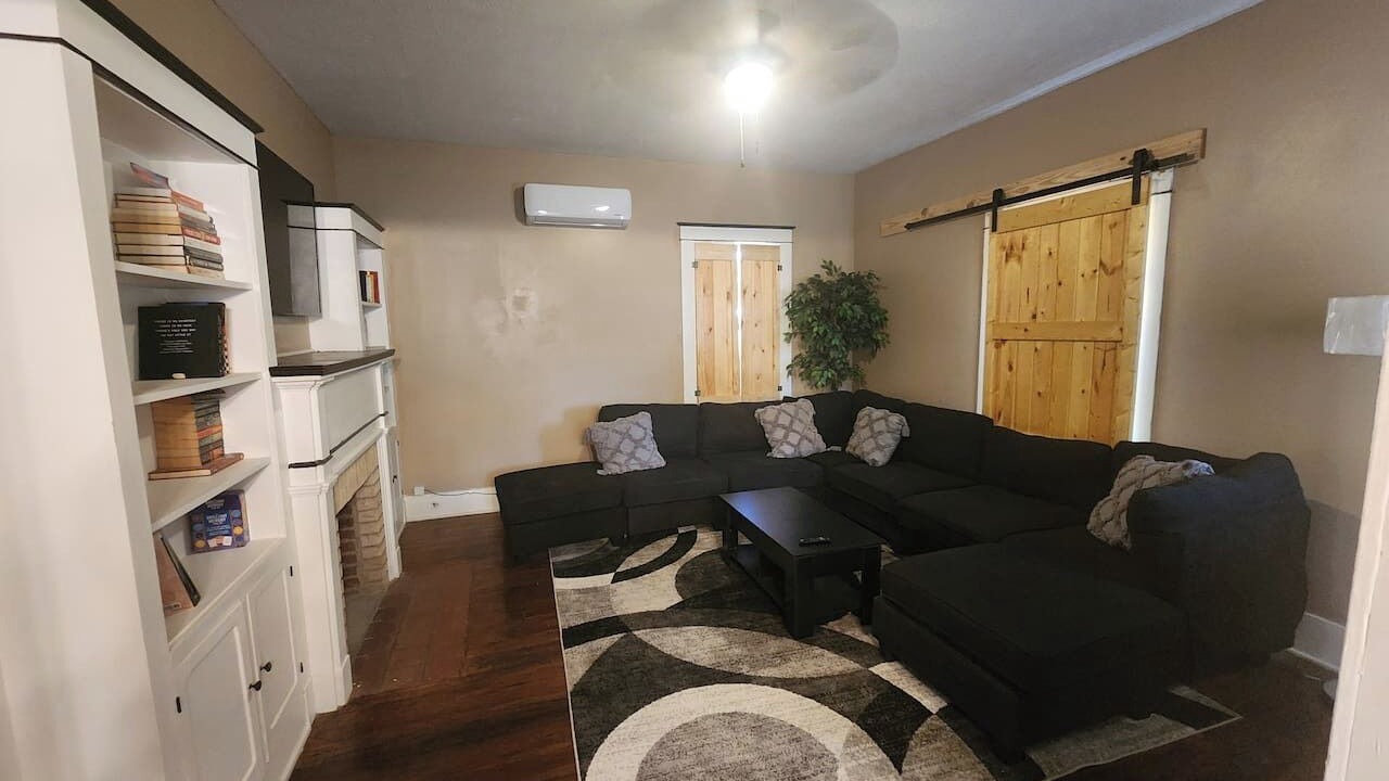 Photo of Livingroom in Marksville