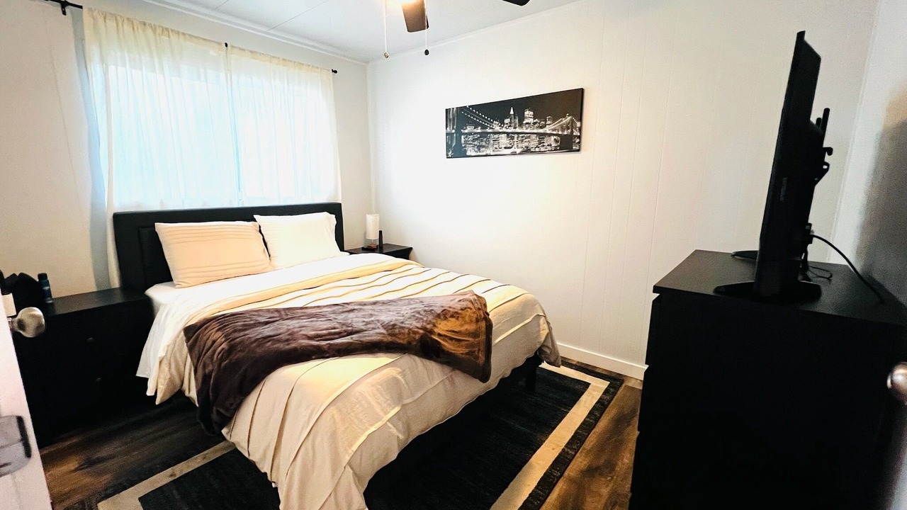 Photo of Bedroom in Preston Hollow