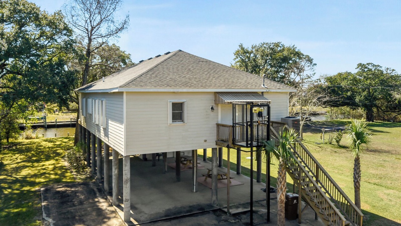 Photo of Outdoor in Henderson Point