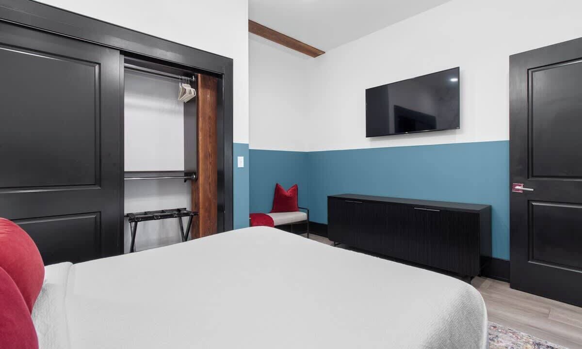Photo of Bedroom in Central Business District