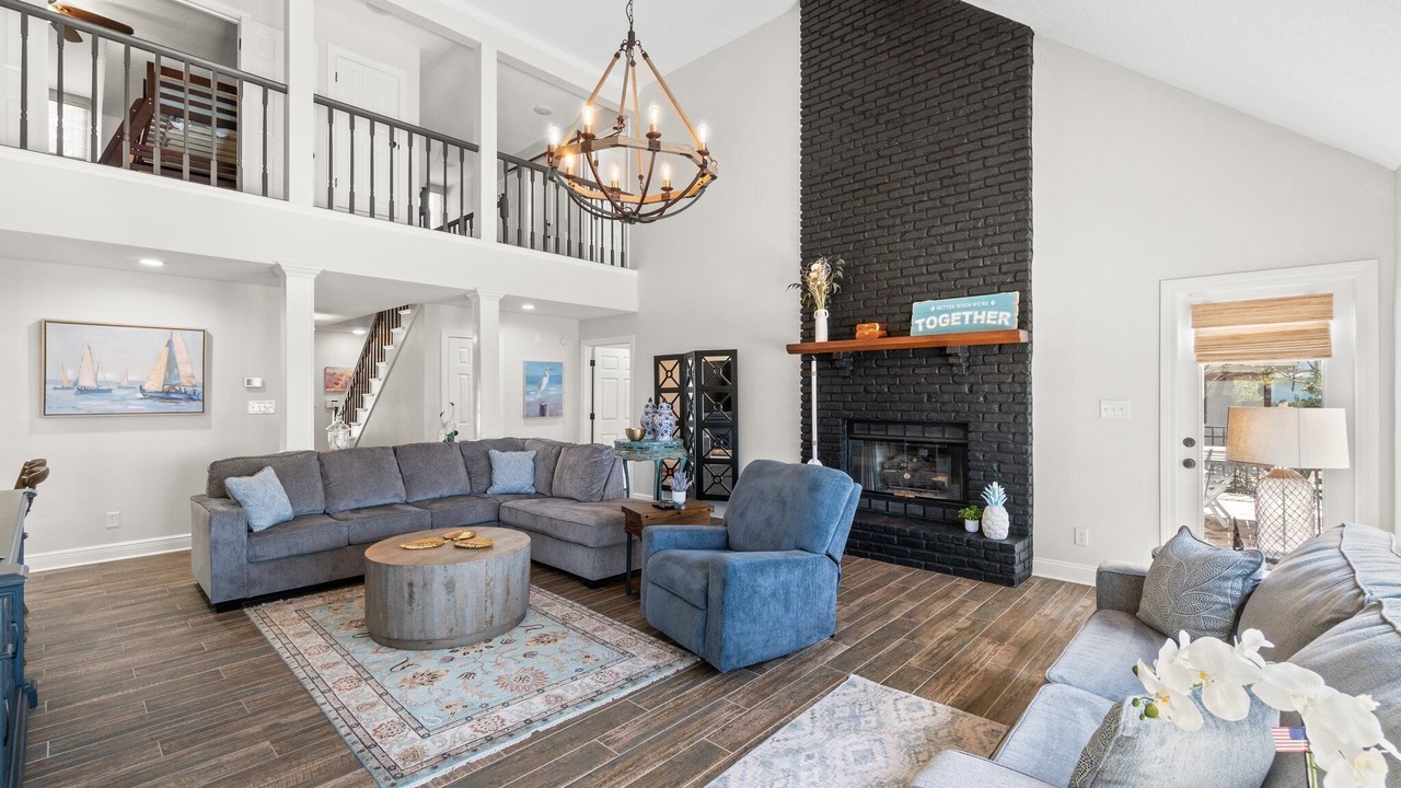 Photo of Livingroom in Mary Esther