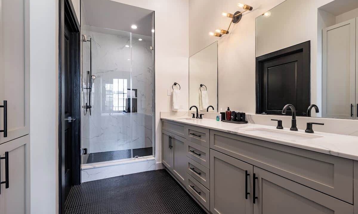 Photo of Bathroom in Central Business District