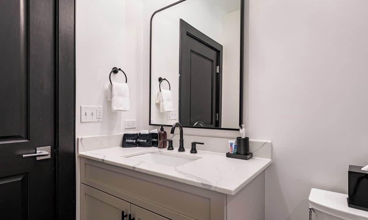 Photo of Bathroom in Central Business District