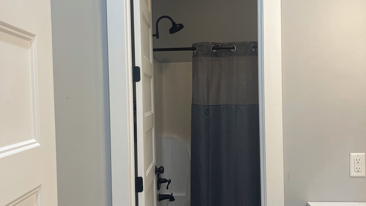 Photo of Bathroom in Bell City