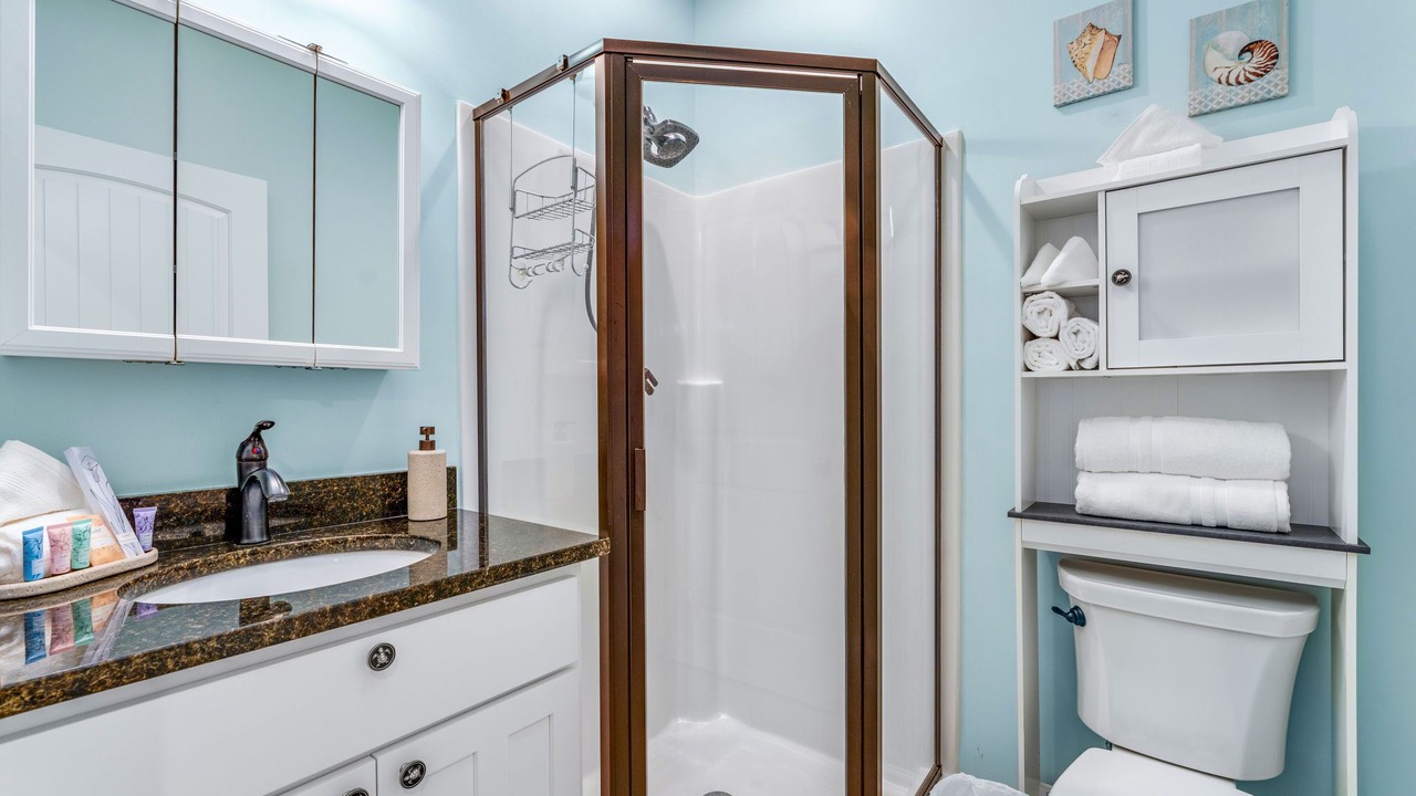 Photo of Bathroom in Eastpoint