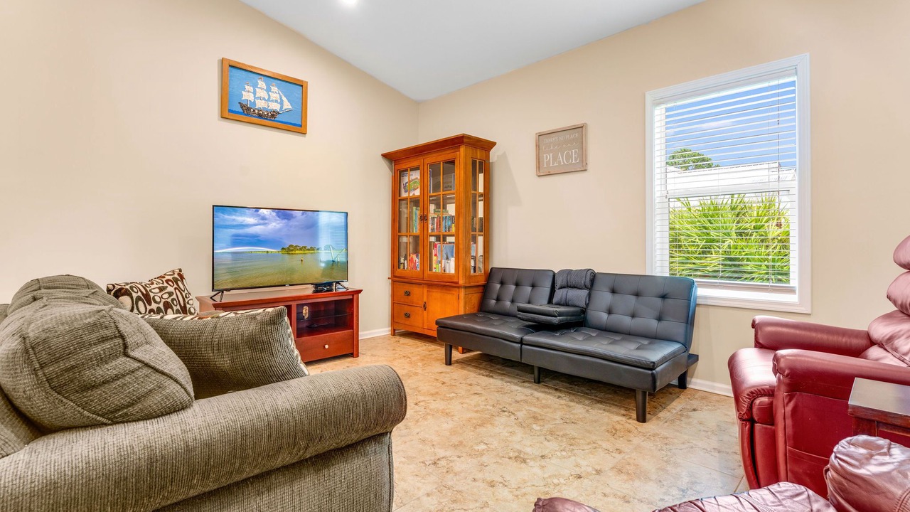 Photo of Livingroom in Eastpoint