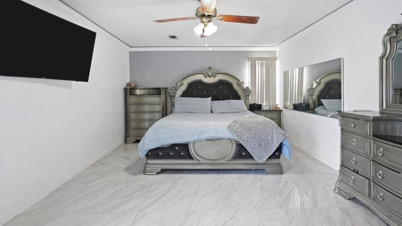 Photo of Bedroom in Lakeview  Jefferson County