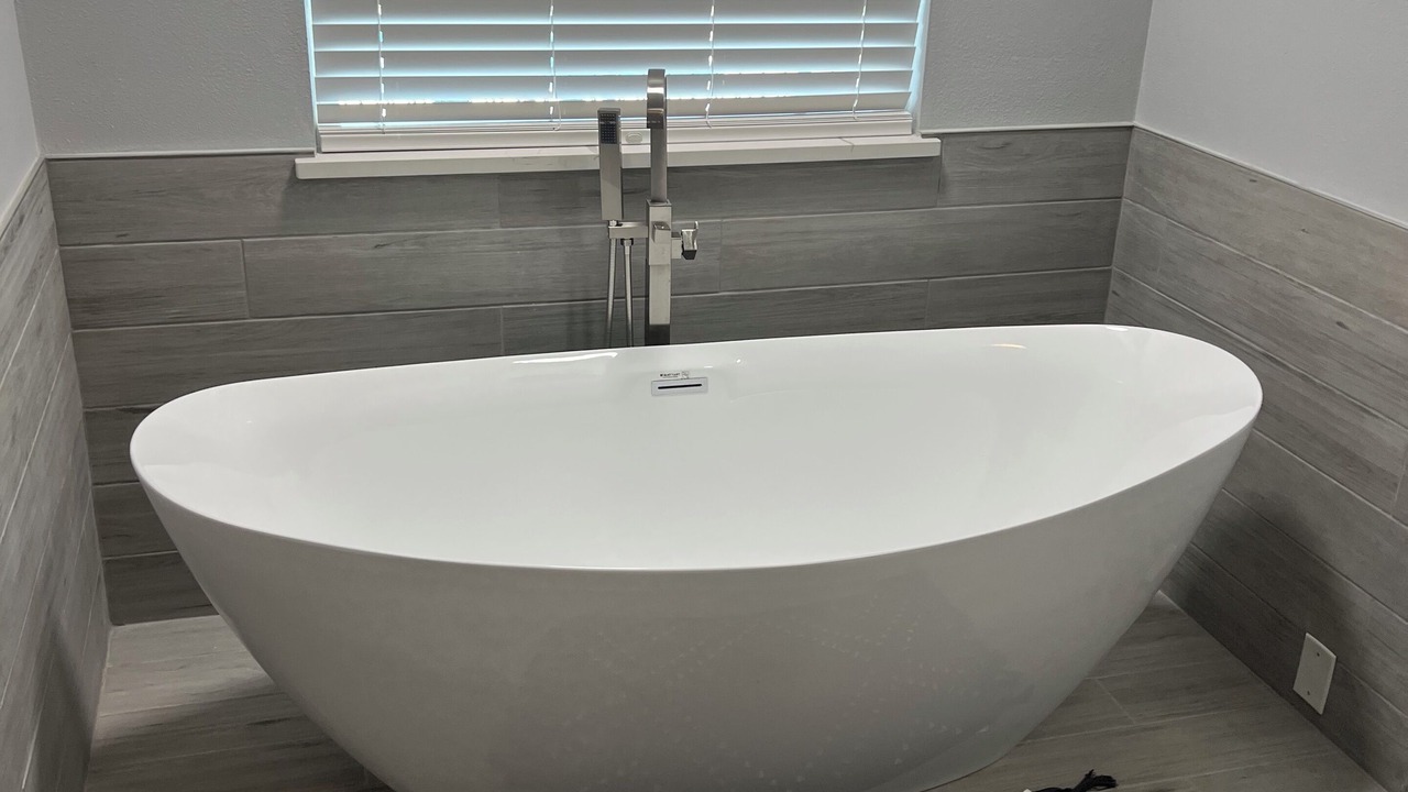 Photo of Bathroom in Lone Oak