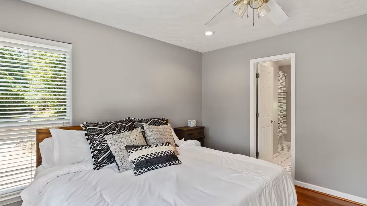 Photo of Bedroom in Dadeville