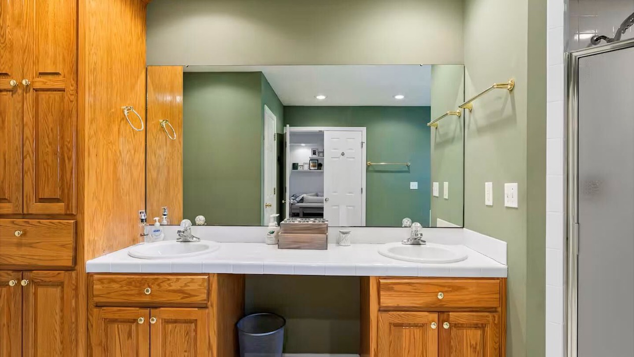 Photo of Bathroom in Dadeville