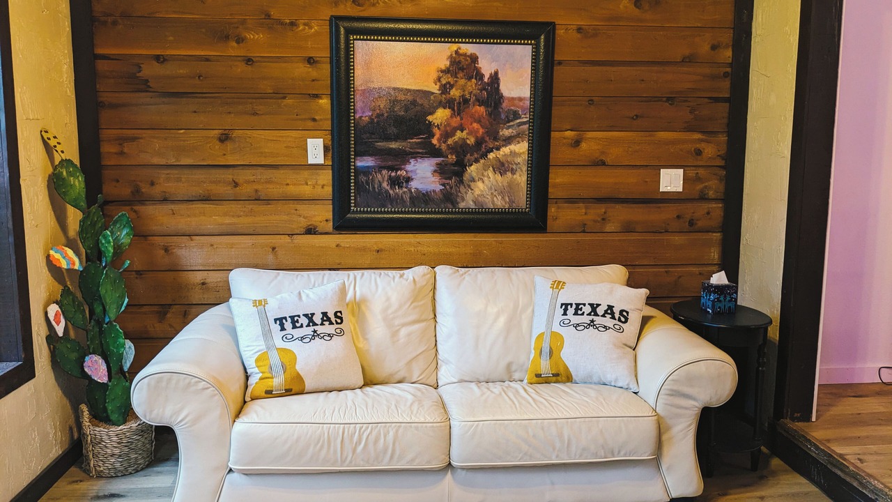 Photo of Livingroom in Scroggins
