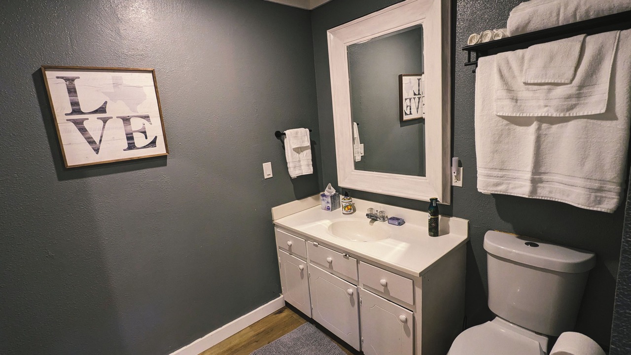 Photo of Bathroom in Scroggins