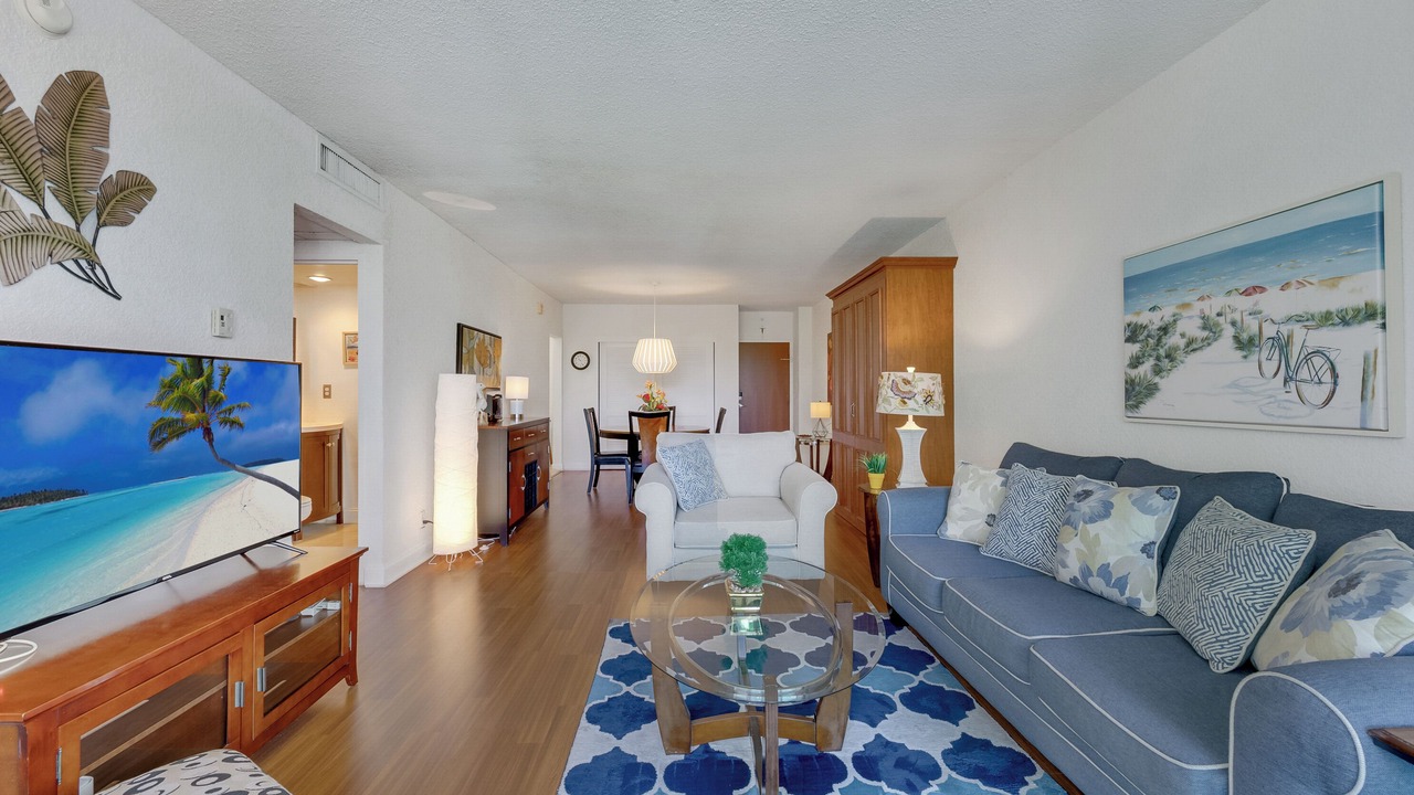 Photo of Livingroom in Hollywood South Central Beach