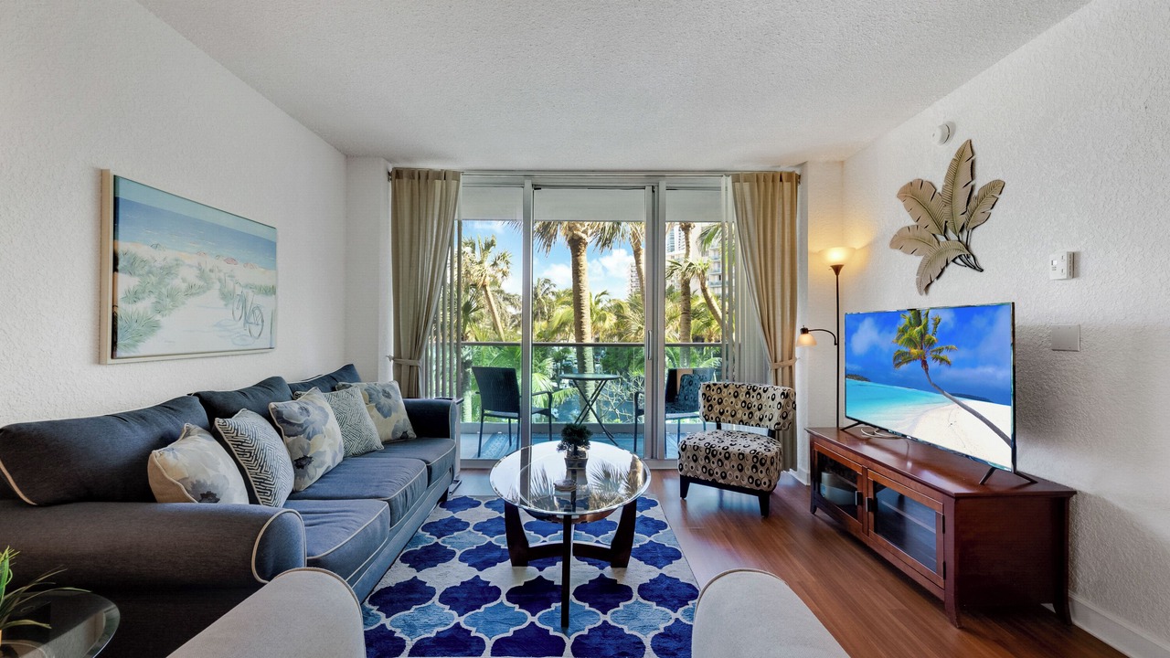 Photo of Livingroom in Hollywood South Central Beach
