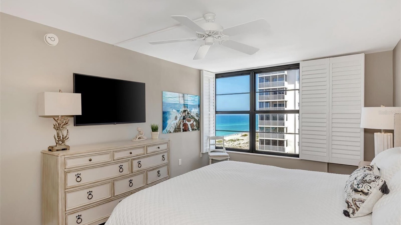 Photo of Bedroom in Golden Beach