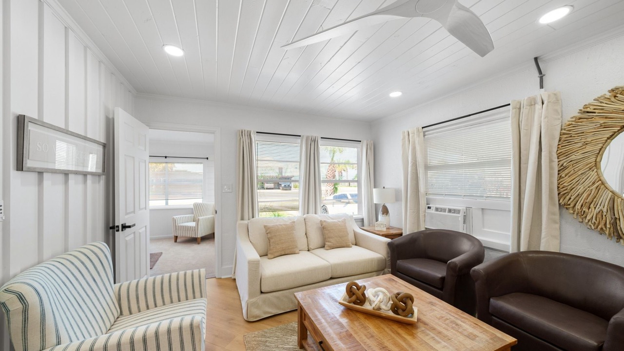 Photo of Livingroom in Miramar Beach