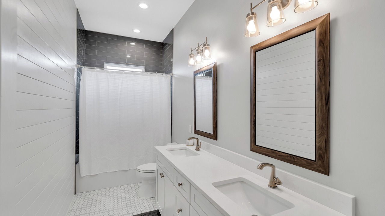 Photo of Bathroom in Arabi
