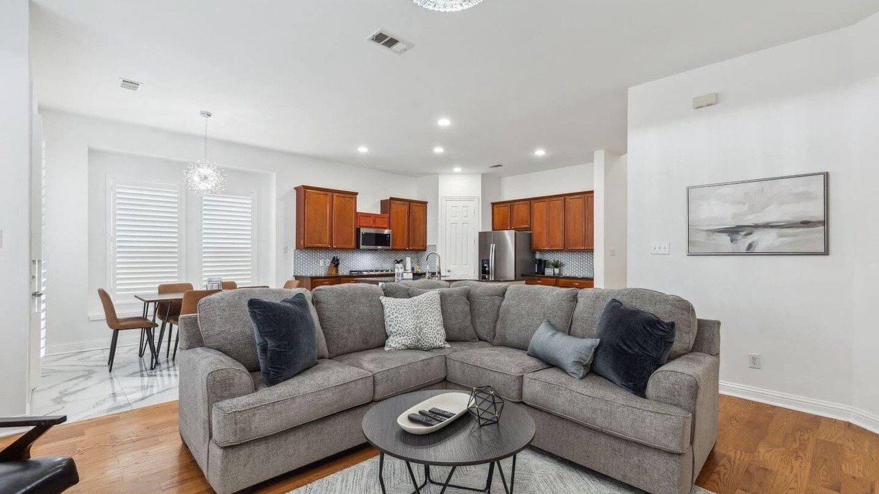 Photo of Livingroom in Richardson