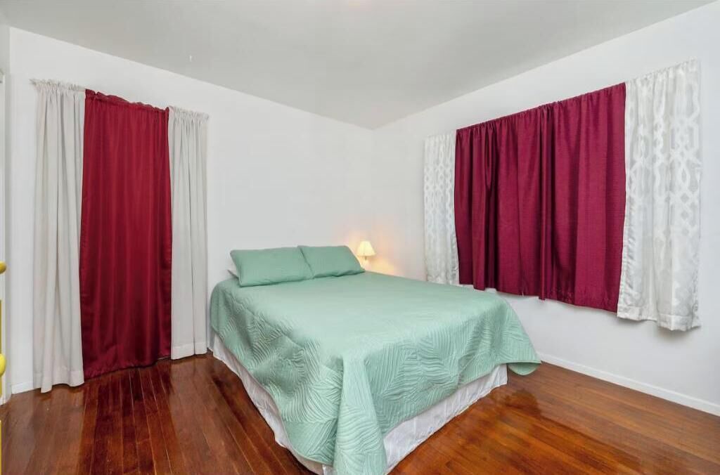 Photo of Bedroom in Mary Esther