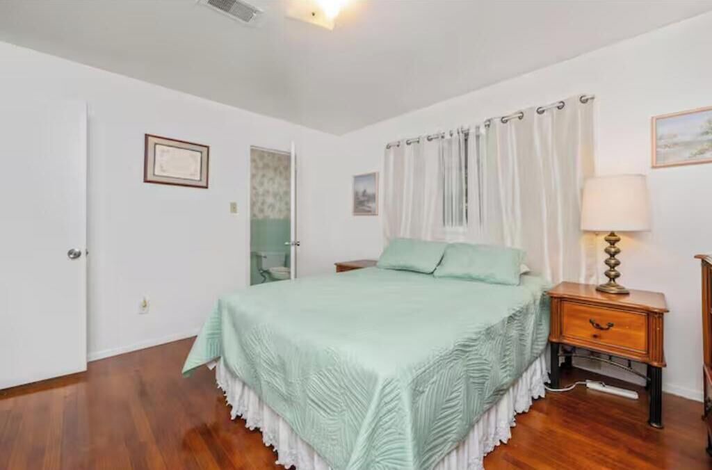 Photo of Bedroom in Mary Esther