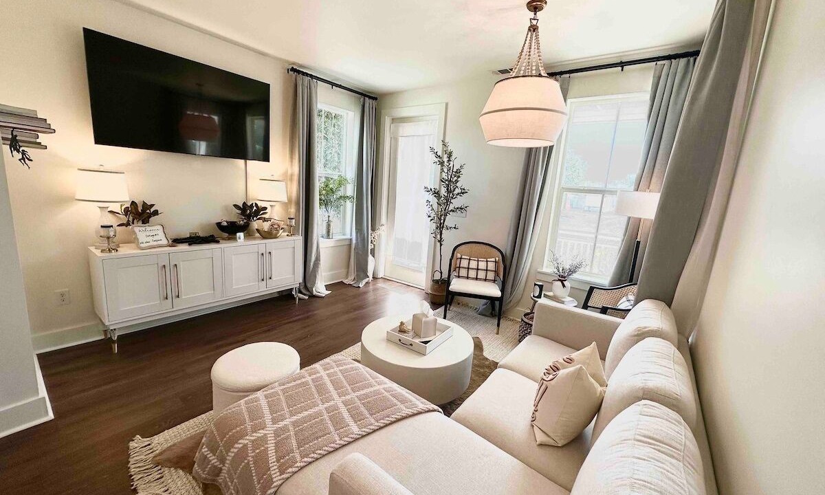 Photo of Livingroom in Ocean Springs