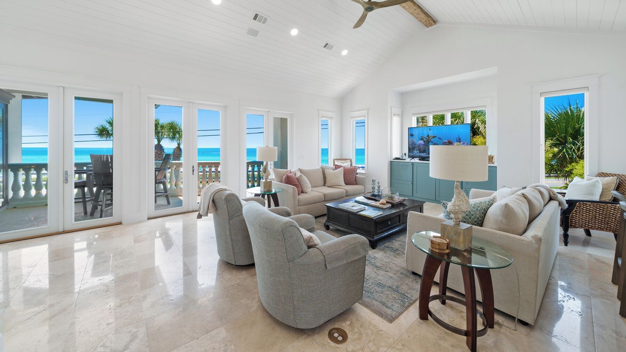 Photo of Livingroom in Avalon Beach Estates