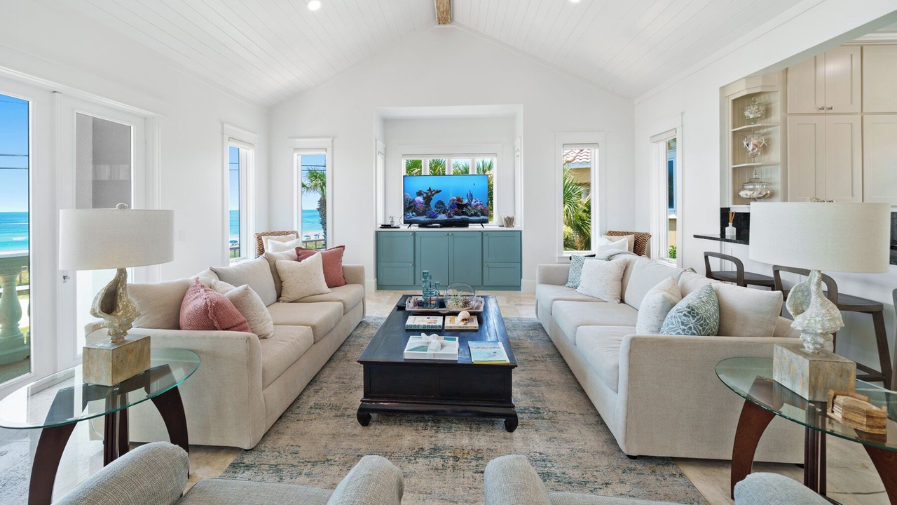 Photo of Livingroom in Avalon Beach Estates