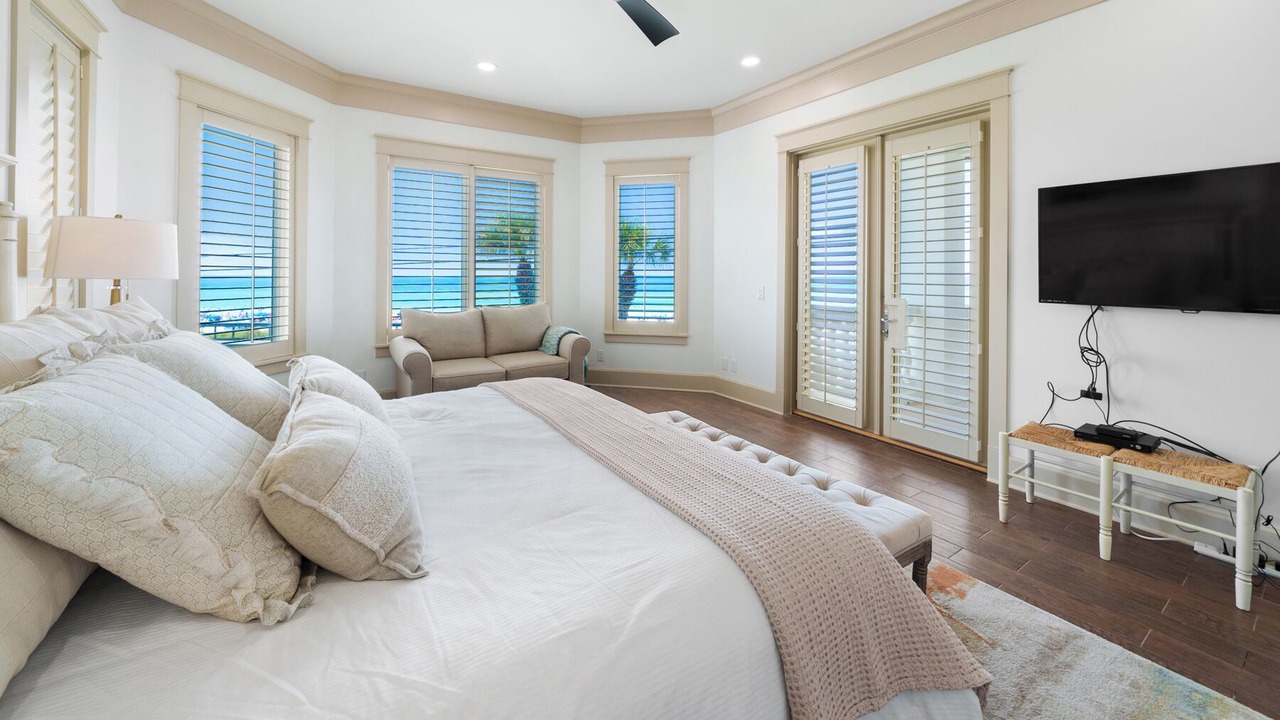 Photo of Bedroom in Avalon Beach Estates