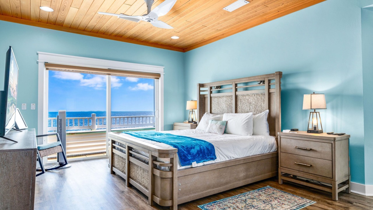 Photo of Bedroom in Carrabelle