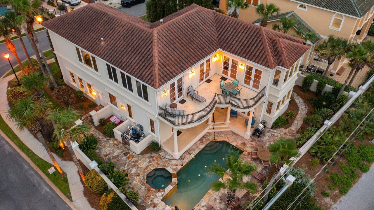 Photo of Outdoor in Avalon Beach Estates