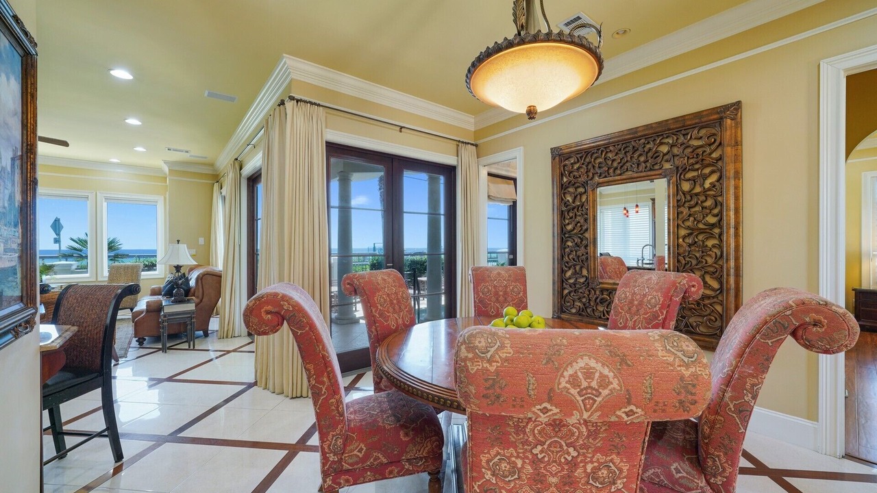 Photo of Others in Avalon Beach Estates