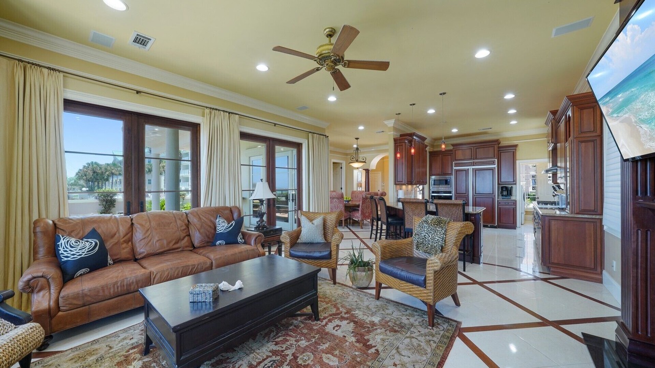 Photo of Livingroom in Avalon Beach Estates