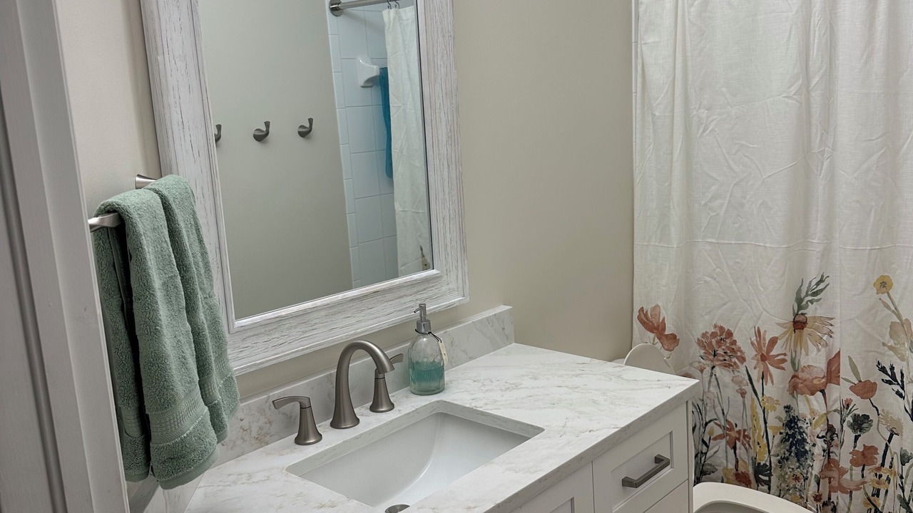 Photo of Bathroom in Falcons Glen