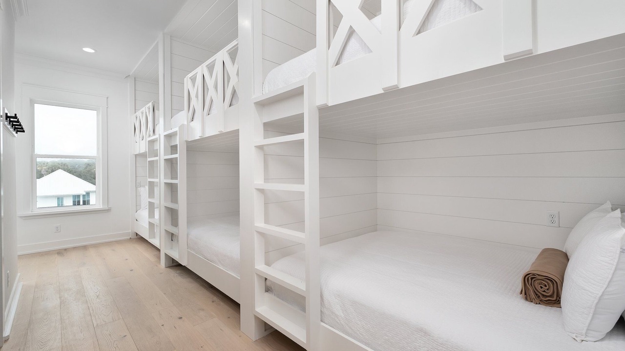 Photo of Bedroom in Dune Allen Beach
