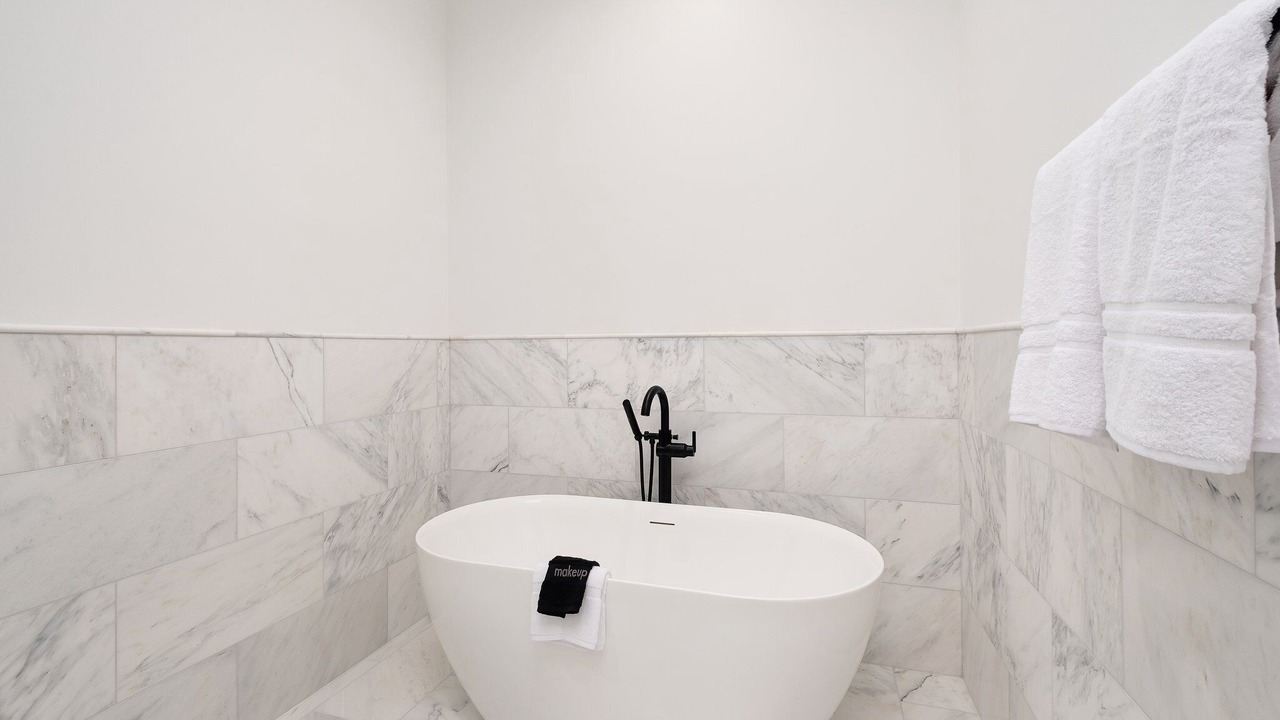 Photo of Bathroom in Dune Allen Beach