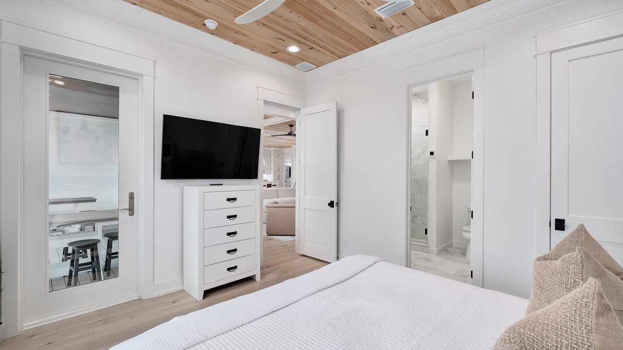 Photo of Bedroom in Dune Allen Beach