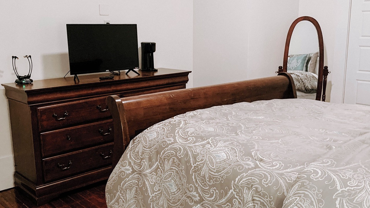 Photo of Bedroom in Iota