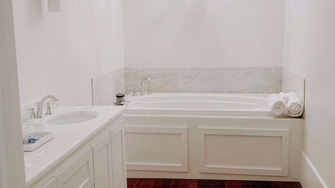Photo of Bathroom in Iota