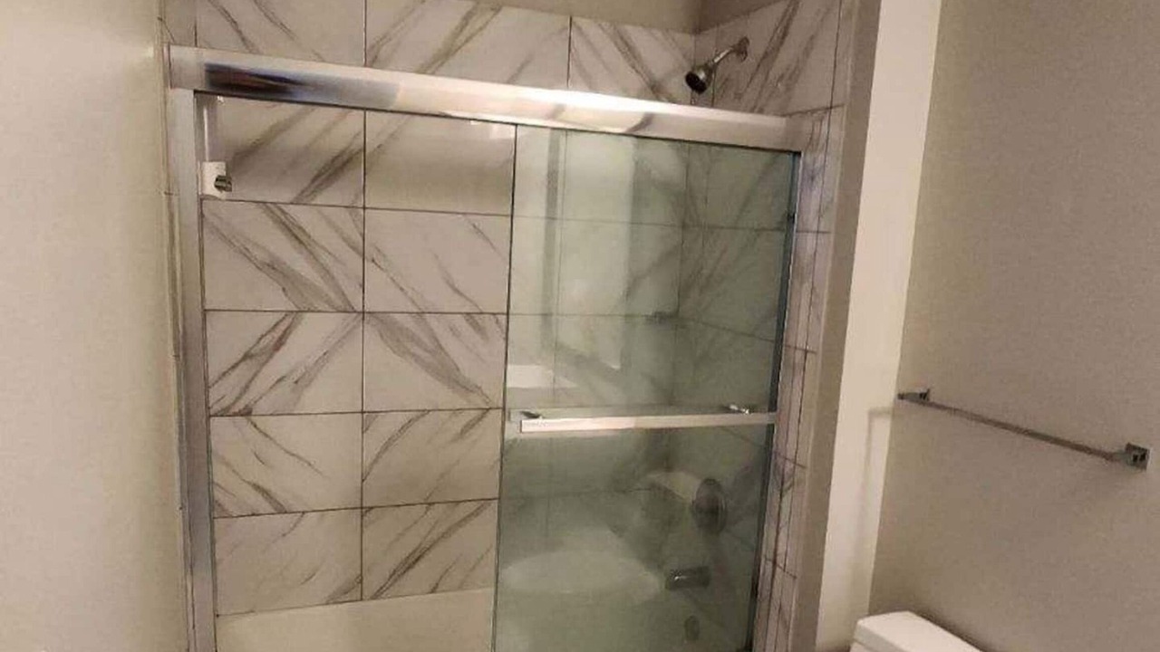 Photo of Bathroom in Highlands - Perkins
