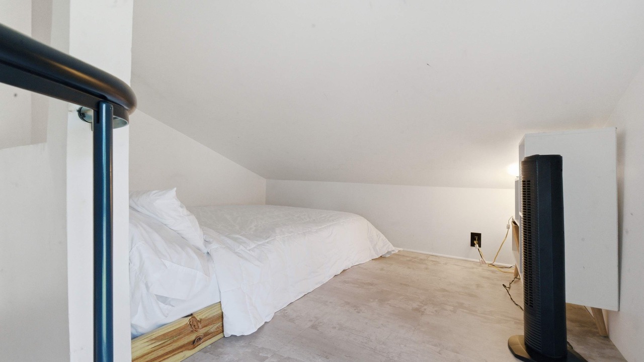 Photo of Bedroom in Freetown - Port Rico